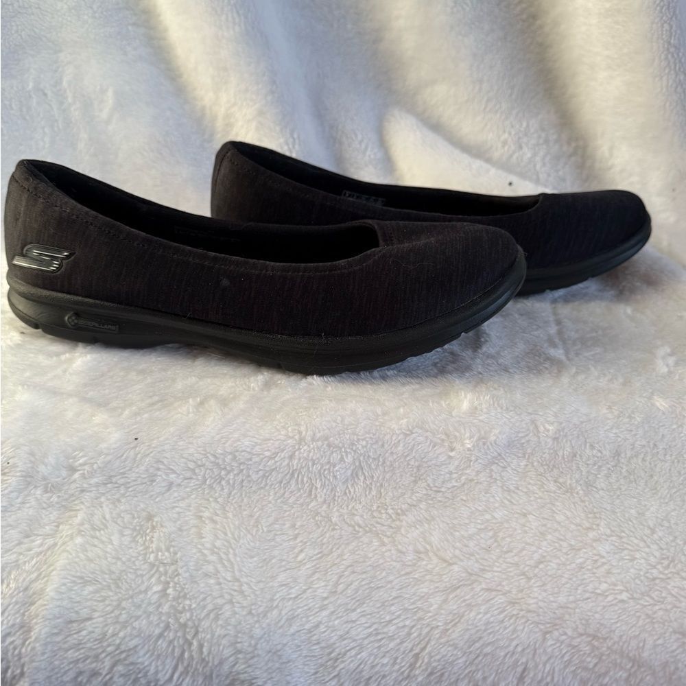 Skechers Black Flats Classic Slip-On